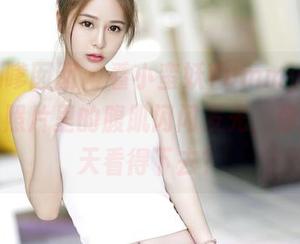 Feilin嗲囡囡 - 看小蛮妖Yummy的泳装美图，照片里的腹肌闪闪发光，你确定白天看得下去？