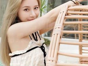 Feilin嗲囡囡 - 给流氓小巫女定制双人写真，结果差点召唤出外星人！