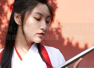 MiiTao蜜桃社 - 陆萱萱Cecilia写真：学姐不只会做山茶花茶，下载也是她的一项隐藏技能，快来教你一手！