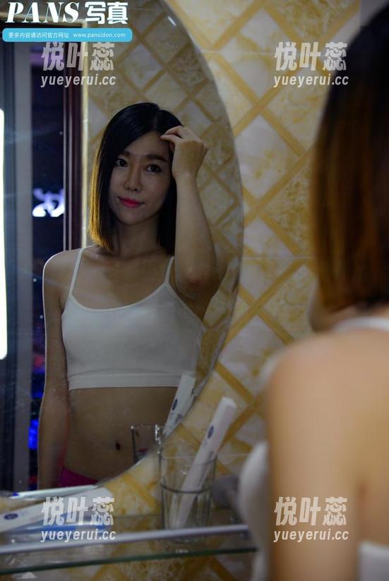 PANS - 居家更新，Sisi的写真让我开始怀疑我家摆设的品味？