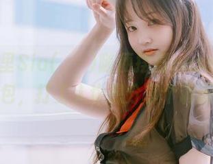 办公室里Sia(시아)随便摆摆pose的高清图包，打工人也想分享个调调！