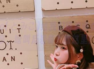 Tomiko(とみこ)给我们带来修女套图分享，啥叫反差萌？看这里！