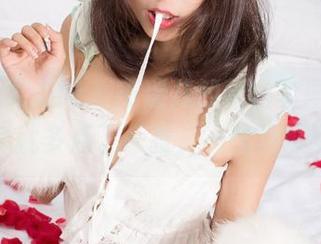 UGirls尤果网 - 王瑞儿的蕾丝套图，一不小心就多点了一张，一张没够啊！