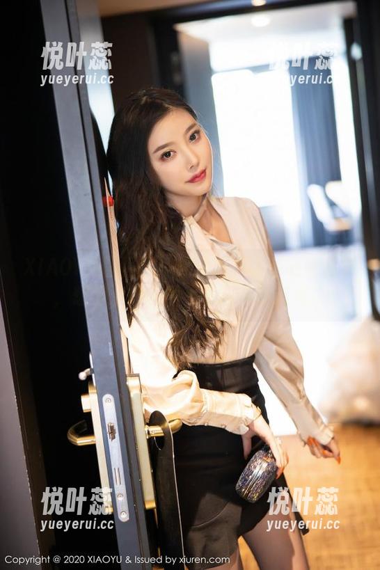 XIAOYU语画界 - 看沐若昕高清制服写真，想起了那段回不去的校园时光。