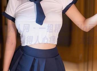 Xiuren秀人网 - 一组精选Mila豆嘟嘟的短裤写真，看得人心痒痒的，太会穿了！