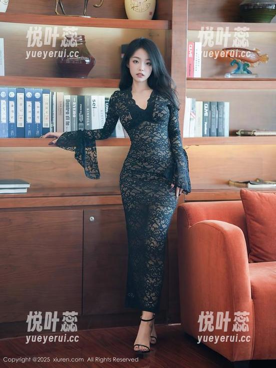 Xiuren秀人网 - 南初妹妹的福利图，这JK造型我一开始就被捕获了！