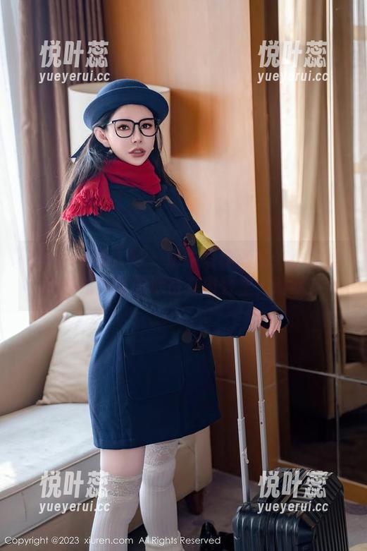 Xiuren秀人网-小逗逗 Xiuren秀人网 - 奶牛写真套图:小逗逗教你如何优雅地待在田野里,哈哈!