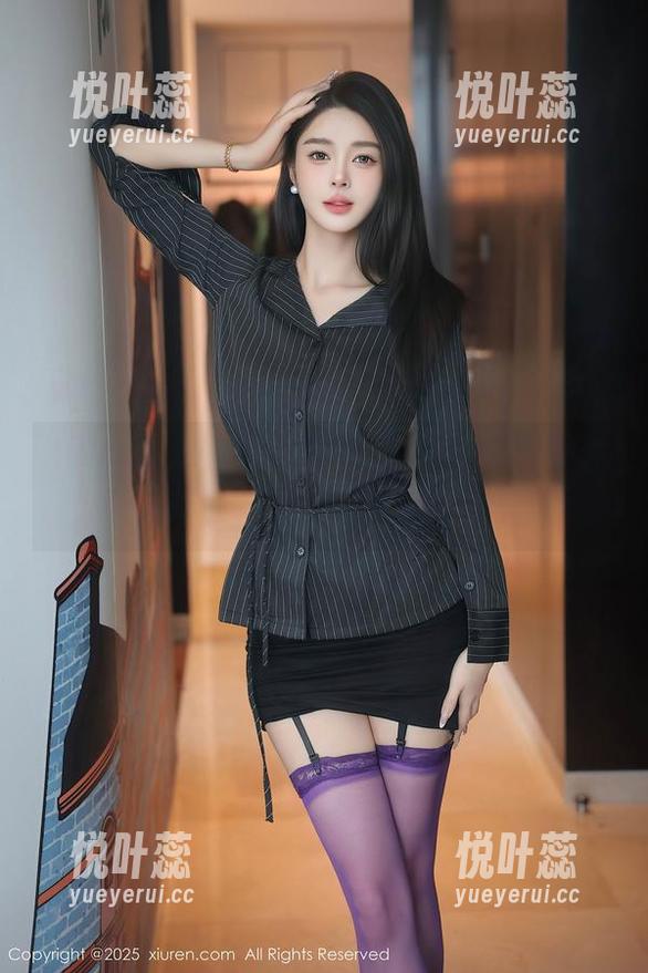 Xiuren秀人网 - 晓梦may的套装：一件作品，二三事儿随便聊