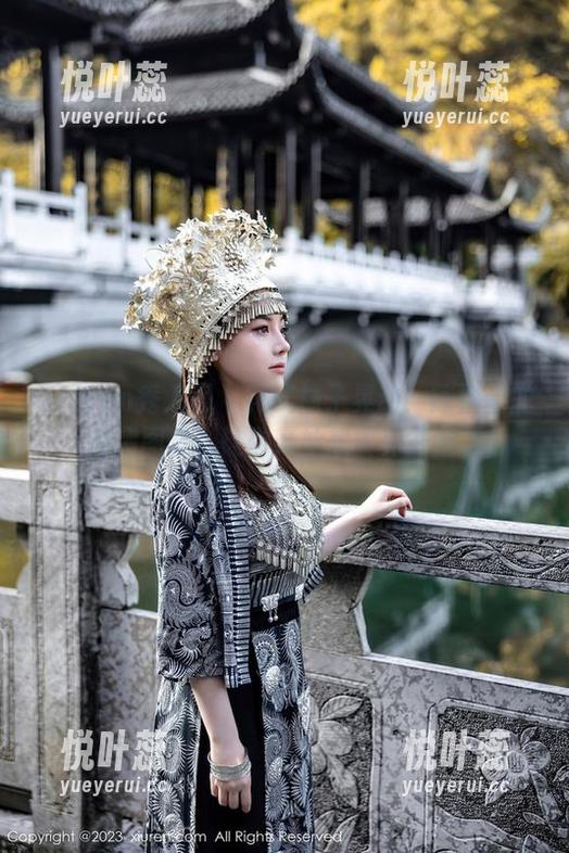 Xiuren秀人网 - 花式袜子晃动！陈怡曼的私房图集，让你开始想要养条腿了
