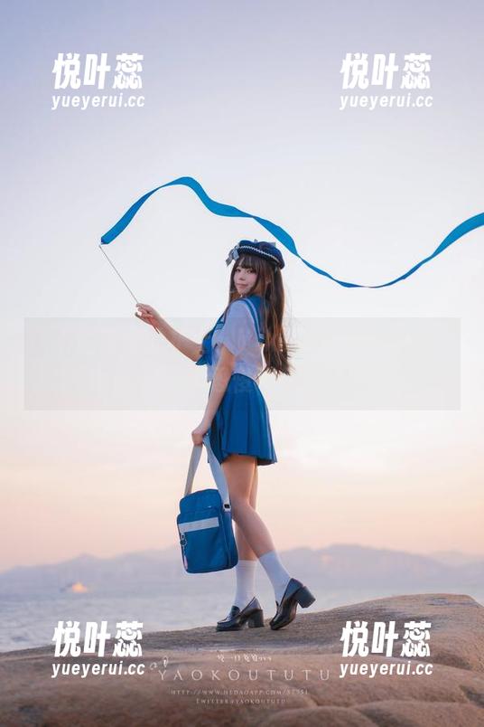 这不是普通的护士，Yiko湿润兔的图集让人忍俊不禁