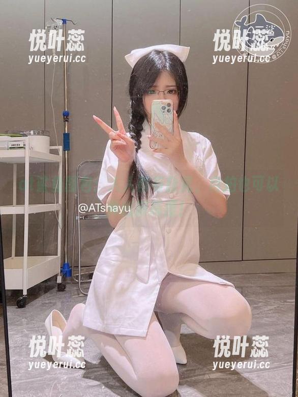 at鲨鱼图包：人人都有旮旯，自拍也可以秀出新高度！