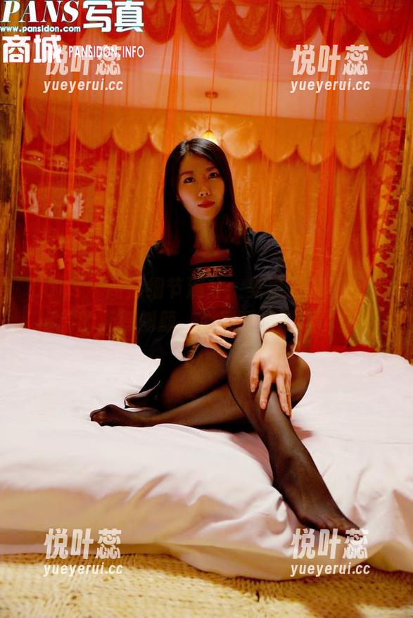 pans - 高清细节满分：美惠子在和服面前的无辜侧颜，心思开始飘远了。