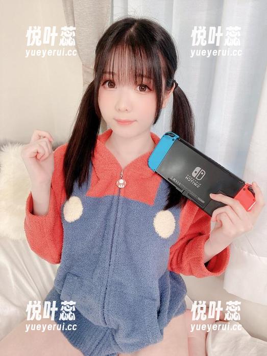 看shimo霜月的教室写真和图包，瞧瞧那些并不明显的引导，促使你不断回味。