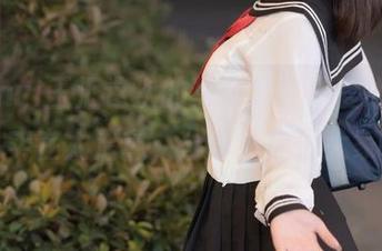 yuuhui玉汇这次的写真集，‘爱心关怀’实在太治愈，分享给你们大家！