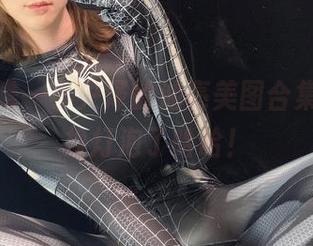 大家瞧瞧一小央泽的油亮美图合集，真该换灯泡了哈哈！