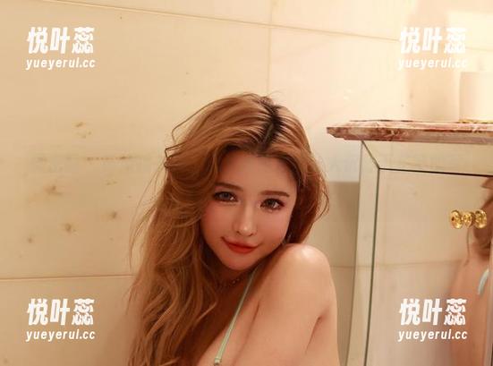 微密圈 - 高清播放器上线，海边套图让人沉醉于芷晴的写意。