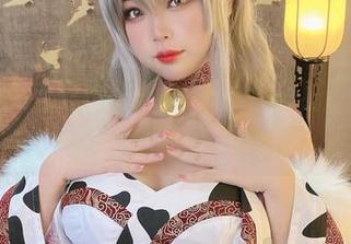 你烨烨的超奇幻图集，女仆跟白猫的透明搭配！