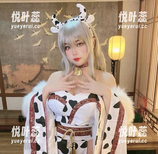 你烨烨的超奇幻图集，女仆跟白猫的透明搭配！