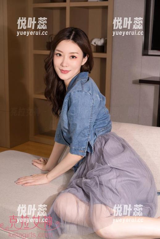 克拉女神 - 妮子的最新豹纹美图，像动物园里的野性奔放！