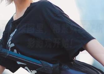 兔玩映画的原图里，艳紫妖红交织着，色彩游戏开始！
