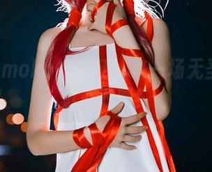 南桃Momoko的浴缸：来一场无圣光的写真派对吧！