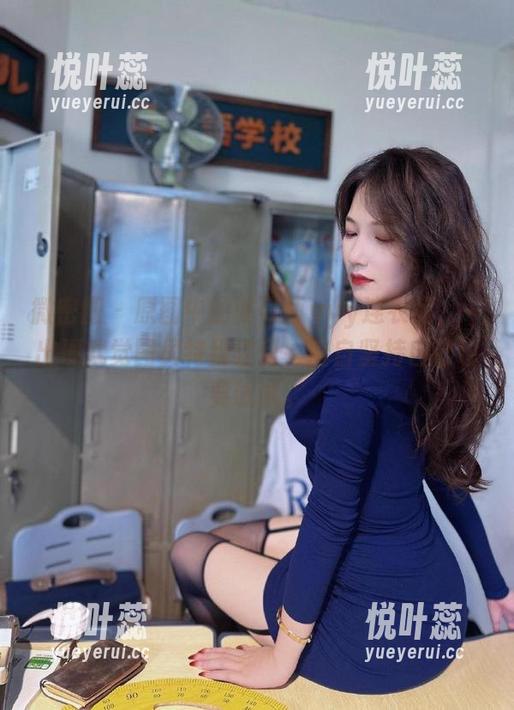 可可西yyy 微密圈 - 原图中的可可西yyy连衣裙,一出现就觉图里特别注目,暗自坚持自己也要试试。