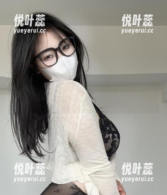 微密圈 - 迷失在可爱的肉巴的紫色梦幻中，高清影像带你飞！