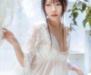 这人太撩了！坏露露香宝的女友，原图里藏着无价的资源，贼带感！