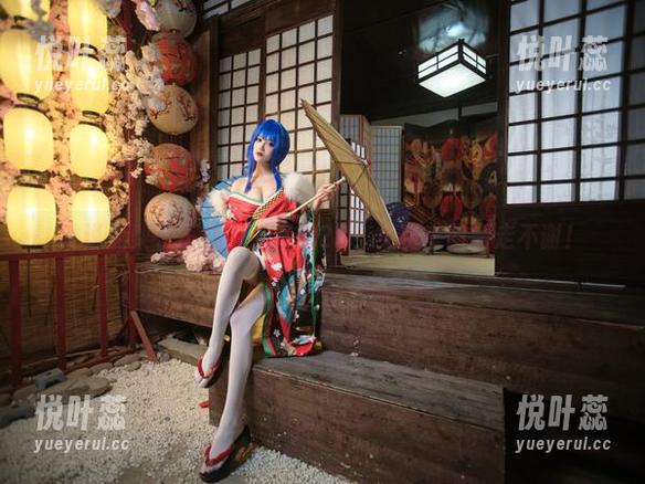 谁说大梨子不是御姐不配2B？免费套图拿走不谢！