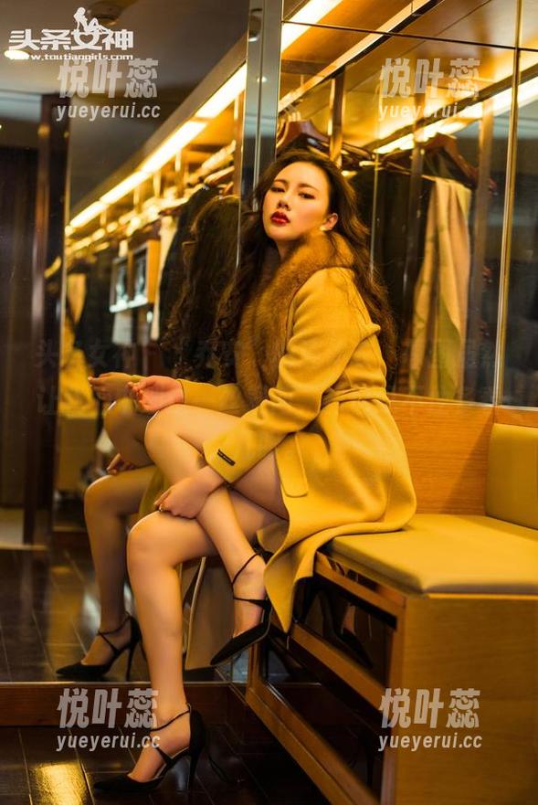 头条女神 - “乔安”的连体衣，原图虽然让我心中划过一丝疑问，却也忍不住多看几眼。