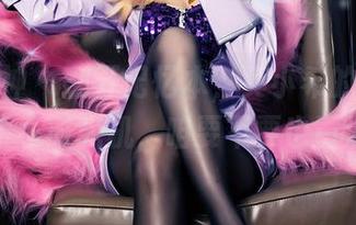 头条女神 - 翻开记忆本，莫小希的校服美图像个小时光机，咱要不要也重温下？
