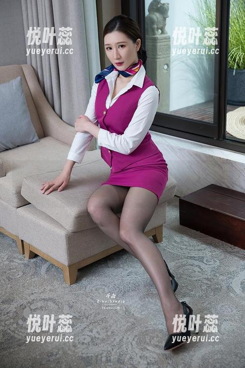 头条女神 - 与其看风景，不如欣赏莫晓希美腿妖姬的美图
