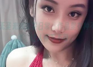 微密圈 - 无圣光的奶雯日常，作品里有种不经意的细腻，让人停下不可。