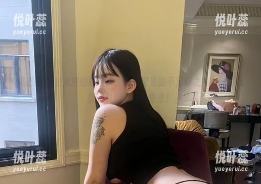 微密圈 - 受欢迎的眼镜，免费图册里的不对称之美——小优优子引领潮流慢慢来！