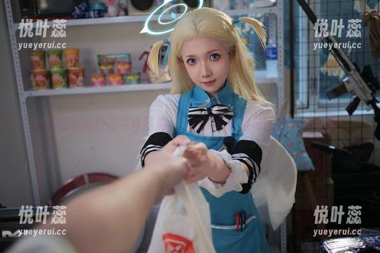 小和甜酒的校园写真图集——这究竟是学习还是放飞自我？