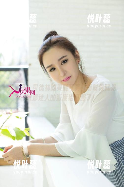 尤果网 - 司徒林的美腿写真，有时候就是被那迷人的弧度给征服了！
