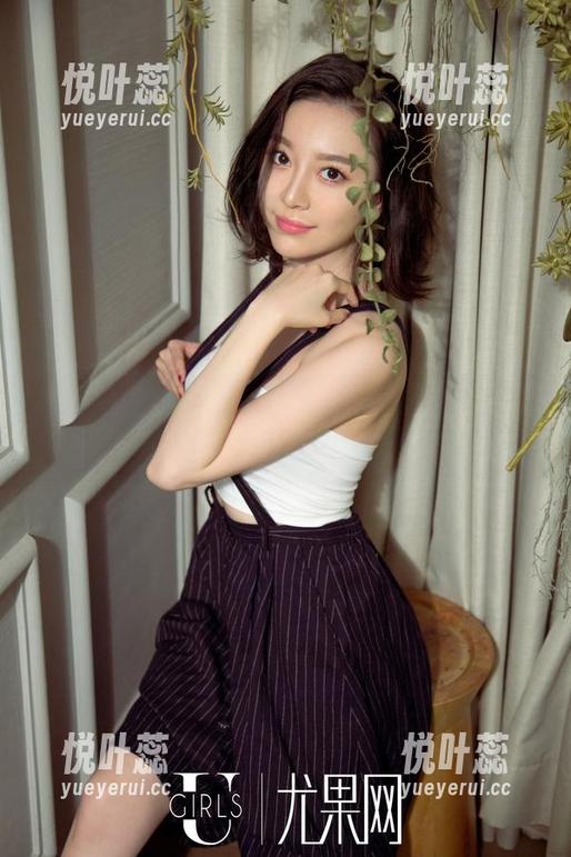 尤果网-小喜 尤果网 - 小喜,女王本王!精选套图中展现无与伦比的气场。