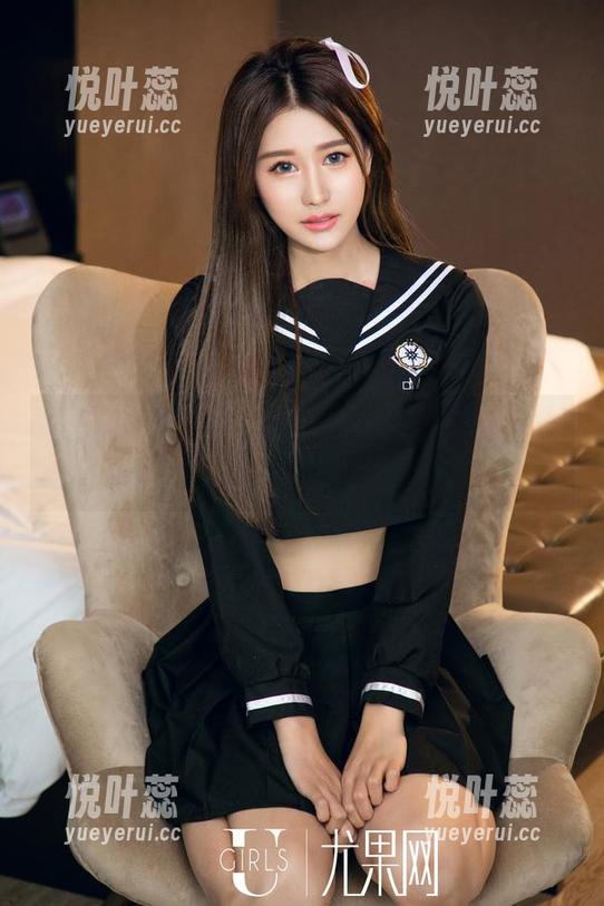 尤果网 - 土味与高雅交织，王莹短裙最新写真集怎么样？