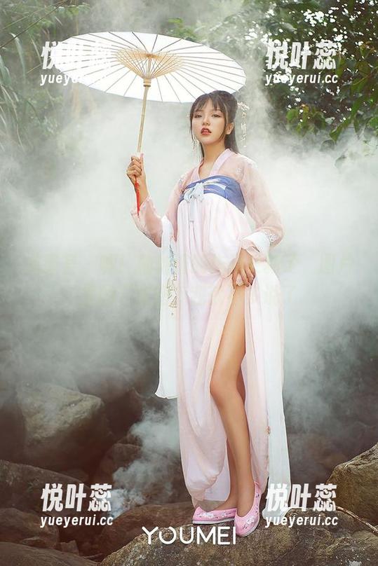 尤蜜荟 - 嘘！柚柚酱的作品更新了，图片里的“秘密”我就不多说了