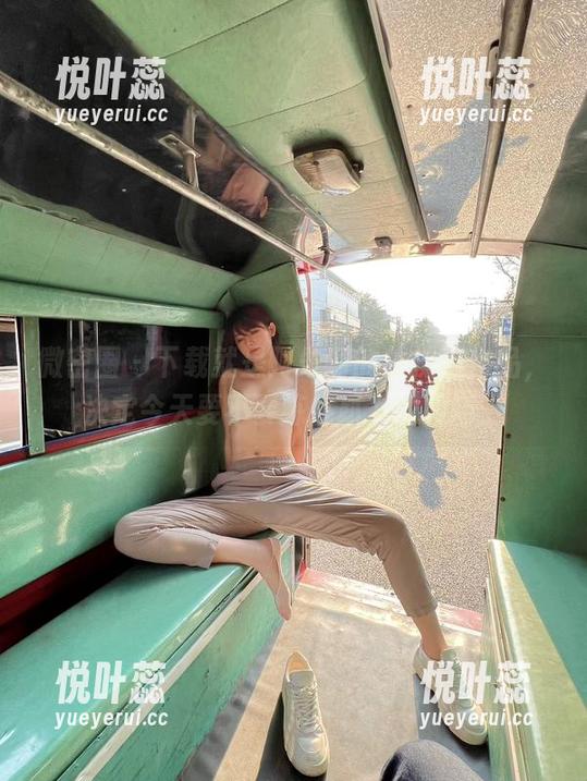 微密圈 - 下载就是阿朱啊的体操服作品，决定今天要不要练练趴下的技巧。