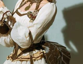 探索岛田云溪的囚鸟写真：这个图包就像一个迷失的小森林