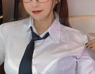 微密圈 - 你见过的蕾丝美图中，哪一张自带‘哇’声？答案在张思允nice新出的图包里！