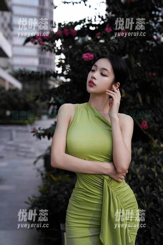 微密圈 - 秋天的黑色故事，徐珺大哥的写真图册在哪里翻？