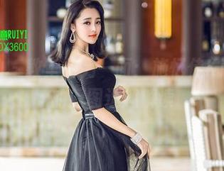 推女神 - 教室的另一面：施忆佳Kitty酱的原图逗趣解读