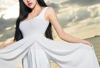 推女神 - 艾小青挥洒天使风：不可思议的美图合集