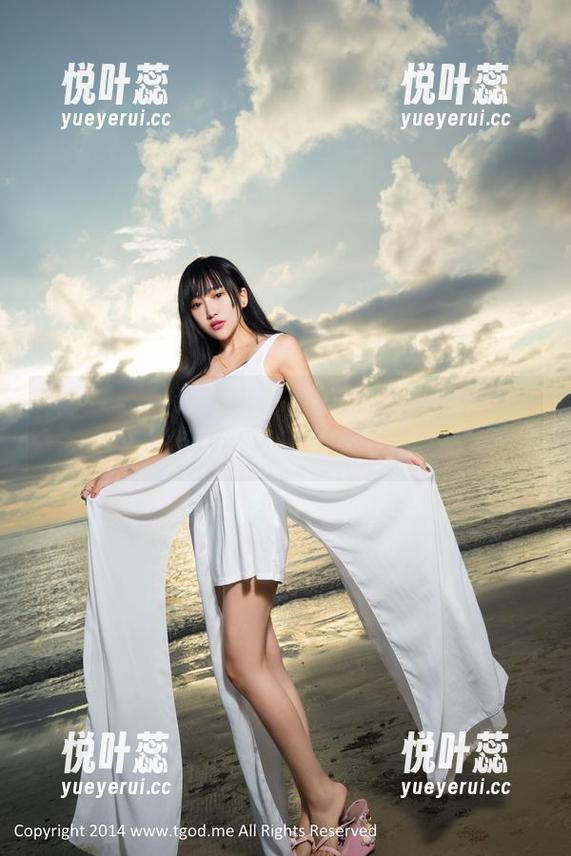 推女神 - 艾小青挥洒天使风：不可思议的美图合集