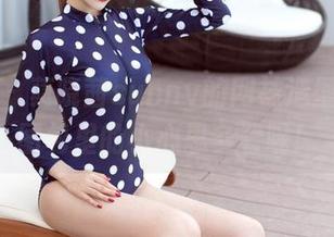 推女神 - 莫晓茜sunny的网袜造型：福利图包里的小心思多着呢！