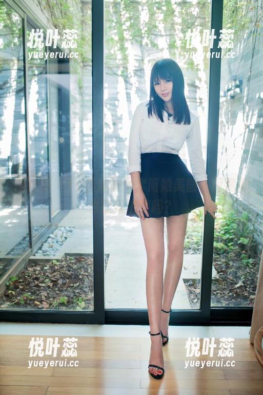 推女郎-Yu佳妮 推女郎 - Yu佳妮的全套厨娘美图,厨房里也能做模特吗?
