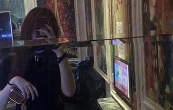 微密圈 - 提袜少女再次给我们奉上白色合集，是否已经打破了对袜子的想象？
