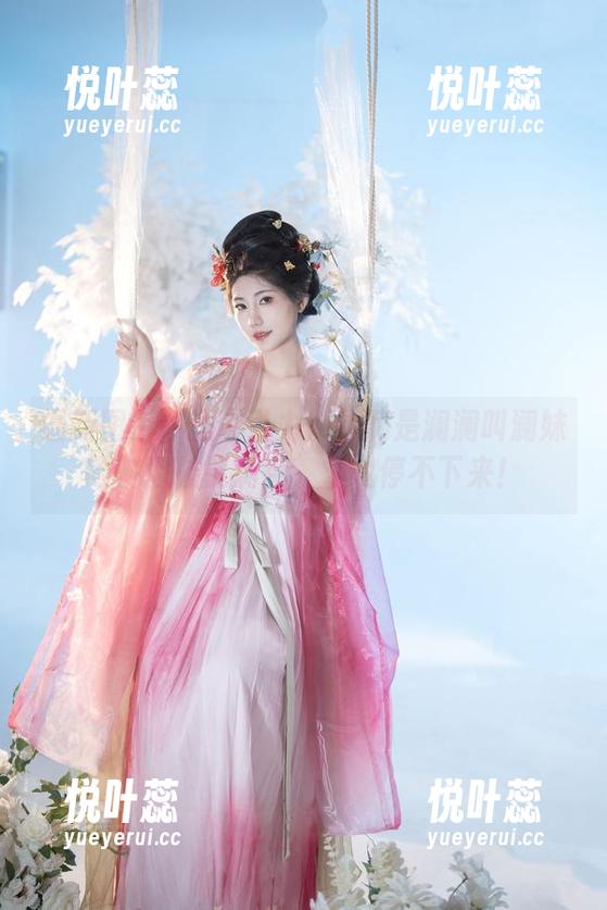 最新图包中的吸引力：星澜是澜澜叫澜妹呀魅魔技能满点，求我停不下来！